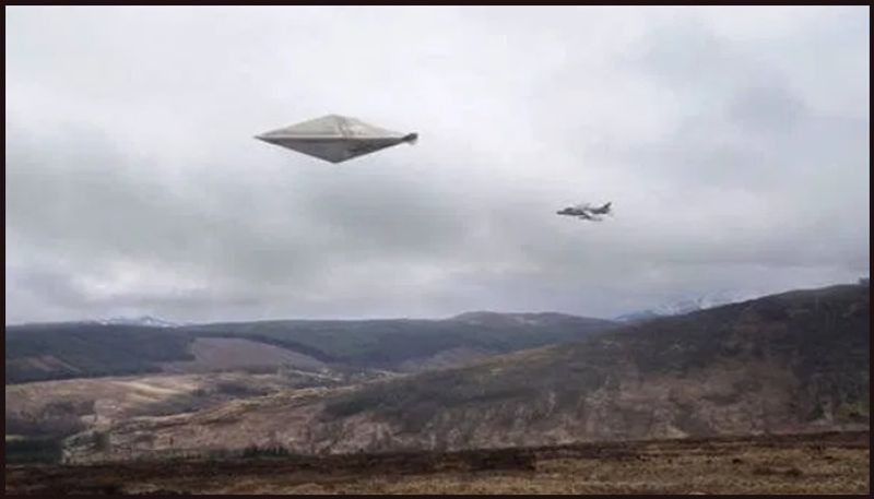 Government bans release of secret UFO dossier for another 50 years