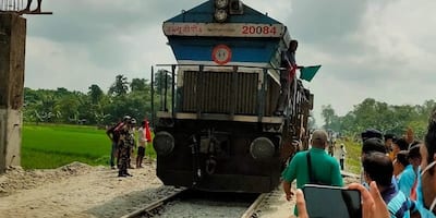 পাঁচ দশকের প্রতীক্ষার অবসান, কোচবিহার থেকে বাংলাদেশের দিকে ছুটল রেলের ইঞ্জিন