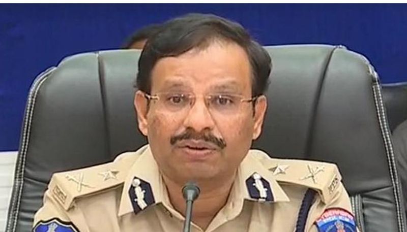 IPS officer sajjanar appears before sirpurkar commission