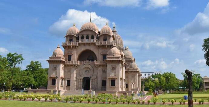 করোনার বিরুদ্ধে লড়াইয়ে রামকৃষ্ণ মিশন, প্রার্থনা কক্ষে তৈরি রোগিদের জন্য সেফ হোম