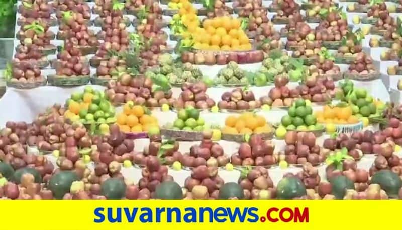 3000 kg apples displayed at Ahmedabad temple on reopening day distributed among COVID-19 patients dpl