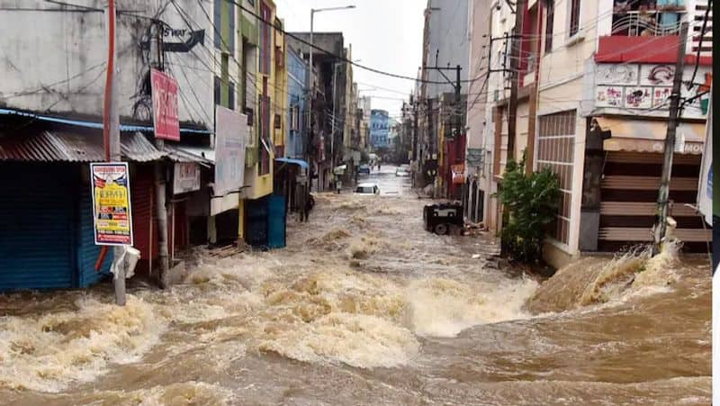 heavy rains in hyderabad, Power outages in many places 