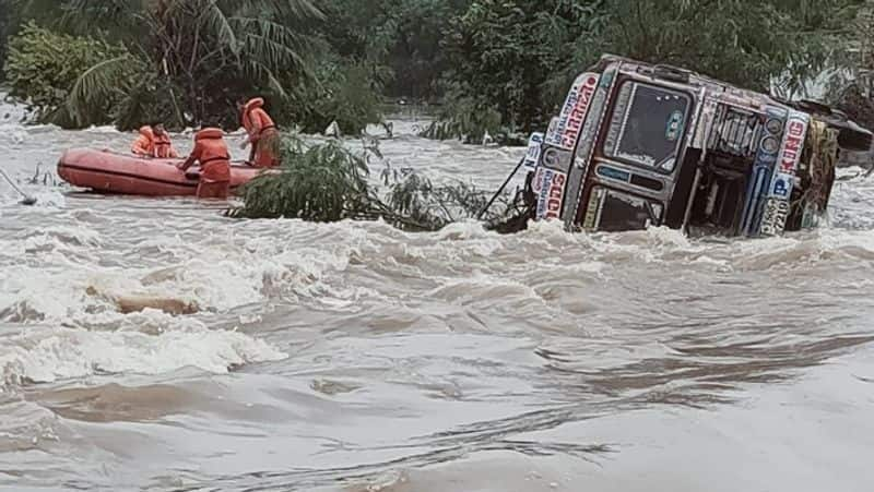 Flood Hit Kalyana Karnataka Cries For Rescue and Relief Operation video grg