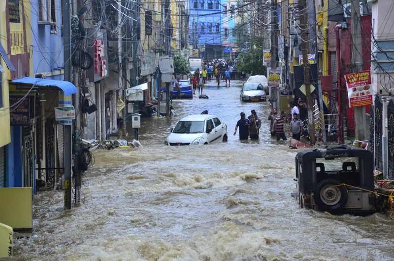 several Colonies Flooded due to  Heavy rains in Hyderabad lns