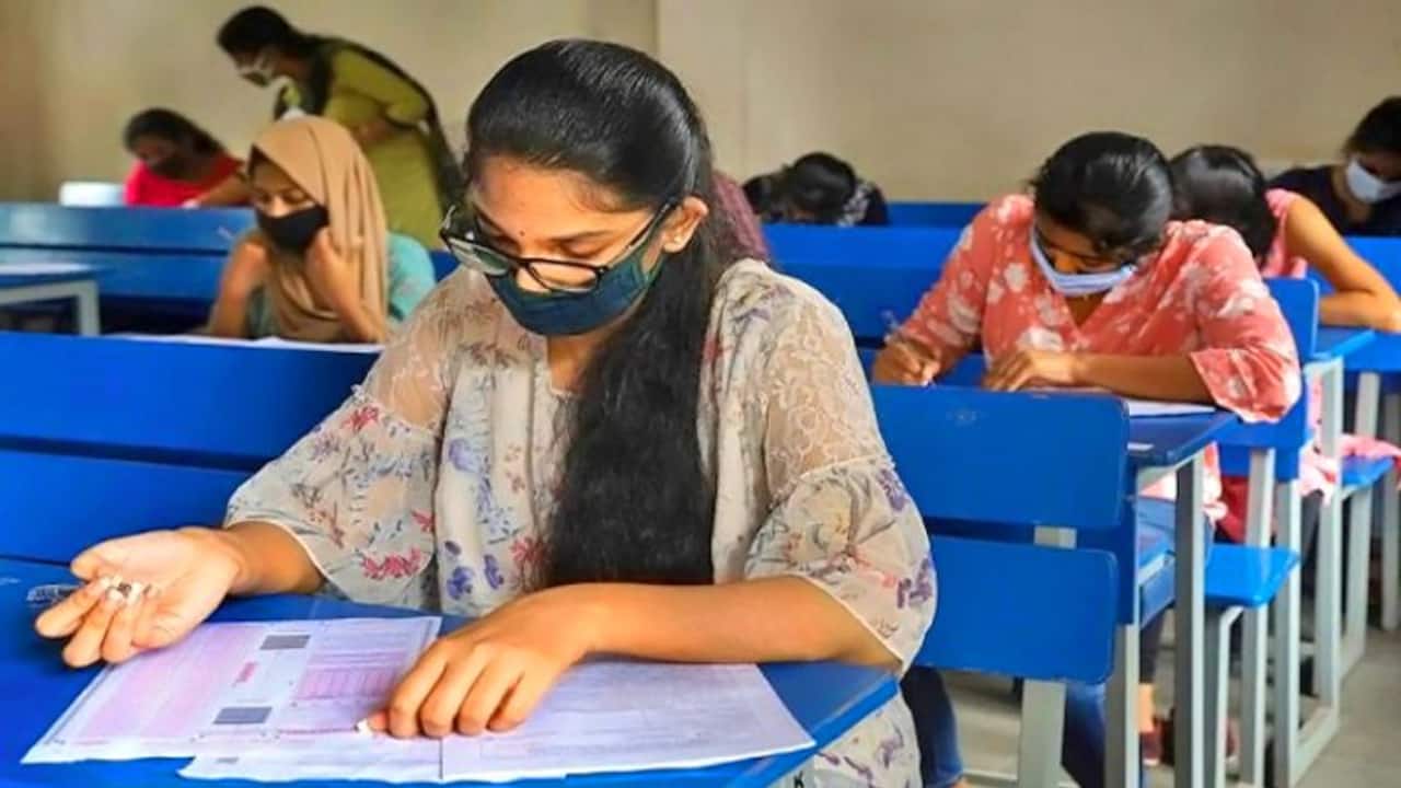 <p>* JEE (Main) Examination 2021 will be conducted in four sessions in the month of February, March, April and May 2021. The first session of JEE (Main) 2021 will be held from February 23 26, 2021. <br />
</p>
<p>* A candidate need not appear in all the four sessions. However, if a candidate appears in more than one session then his/her best of the 2021 NTA Scores will be considered for preparation of Merit List/ Ranking. <br />
</p>
<p>* Question paper will contain 90 questions, in which the candidate will have to attempt a total of 75 questions. The choice will be given in Section B (numerical), which will not have any negative marking.<br />
</p>
<p>* Conducting JEE (Main) Examination 2021 in four sessions will give multiple opportunities to the candidates to improve their scores in the examination if they are not able to give their best in one attempt. </p>
<p>* JEE (Main) Examination 2021 will be conducted in four sessions in the month of February, March, April and May 2021. The first session of JEE (Main) 2021 will be held from February 23 26, 2021. <br />
</p>
<p>* A candidate need not appear in all the four sessions. However, if a candidate appears in more than one session then his/her best of the 2021 NTA Scores will be considered for preparation of Merit List/ Ranking. <br />
</p>
<p>* Question paper will contain 90 questions, in which the candidate will have to attempt a total of 75 questions. The choice will be given in Section B (numerical), which will not have any negative marking.<br />
</p>
<p>* Conducting JEE (Main) Examination 2021 in four sessions will give multiple opportunities to the candidates to improve their scores in the examination if they are not able to give their best in one attempt. </p>