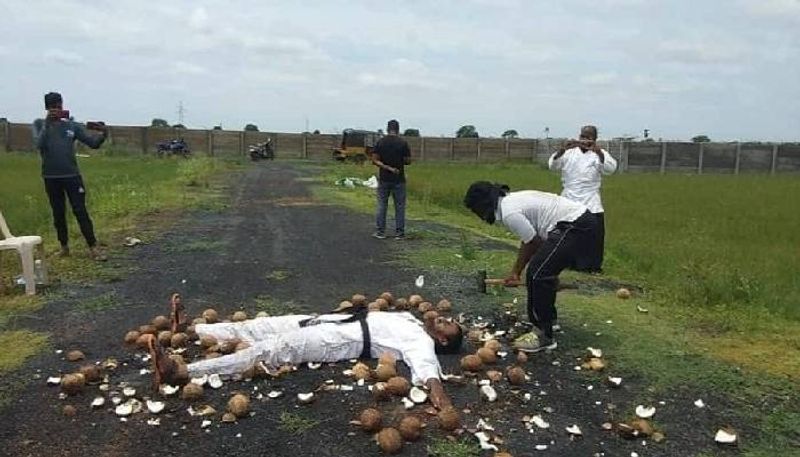 Student Smashes 49 Coconuts in One Minute with a Blindfold