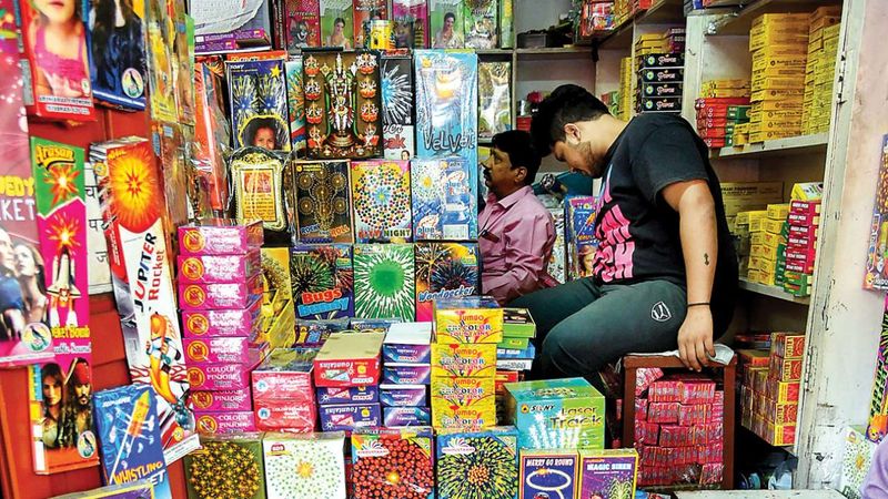 Two years jail for sale, use of Chinese crackers in Madhya  Pradesh mah