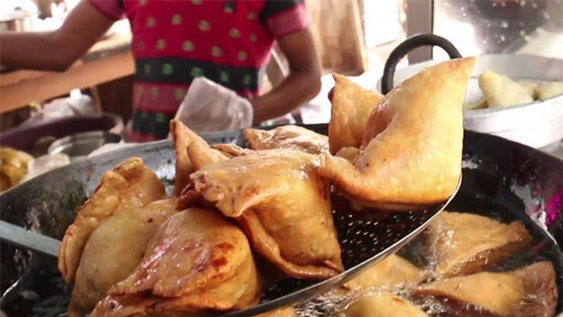 Twitter Is Shocked By Mumbai Airport's Huge Chai Samosa Bill.