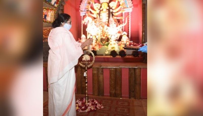 Mamata Banerjee in favour of Durga puja celebration amid COVID-19 pandemic in West Bengal-dbr