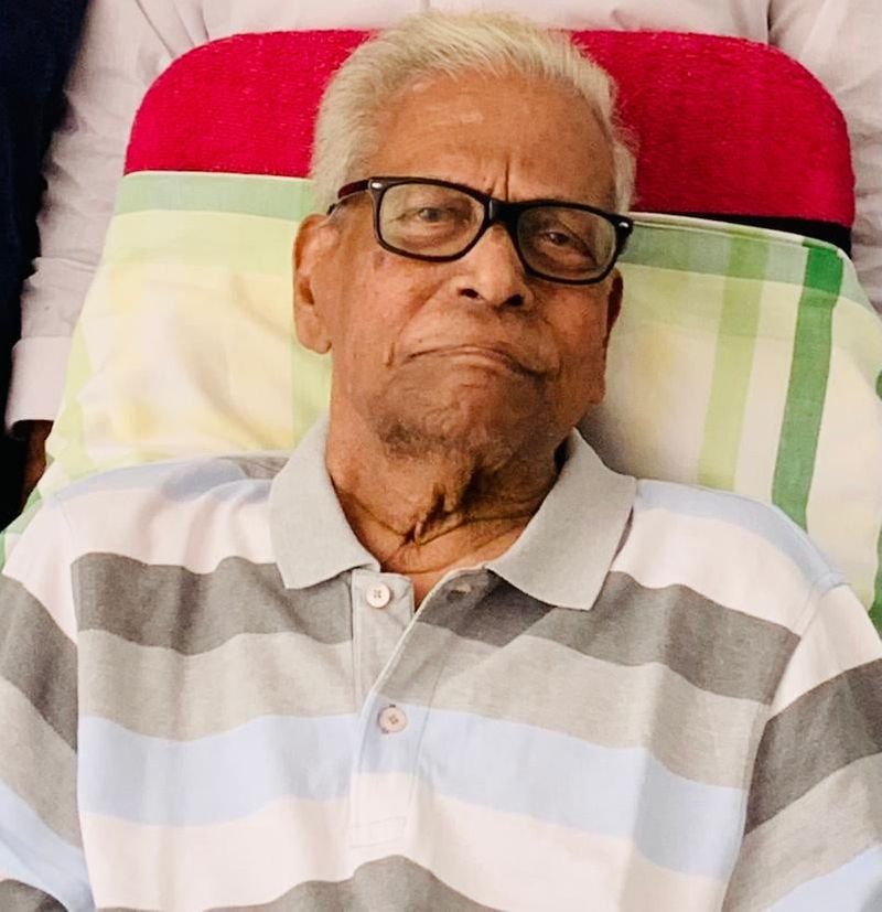 vs achuthanandan remains in hospital