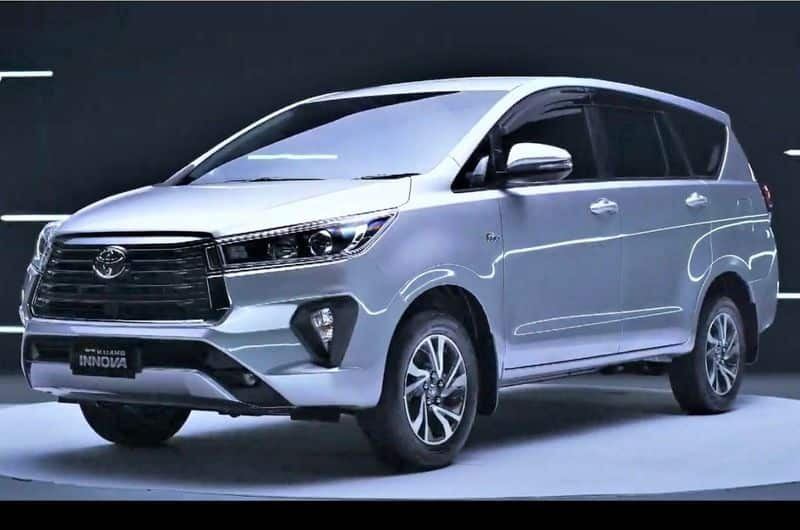 New Toyota Innova Crysta facelift bookings opened i Indonesia ckm