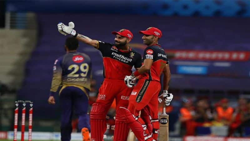 ipl 2020 rcb vs kkr Virat Kohli 2nd batsman to hit 500 boundaries