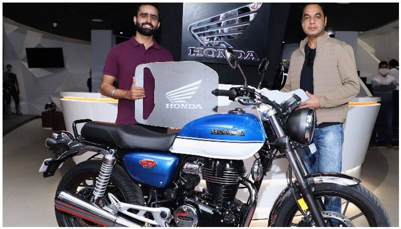 Honda CB350 distribution starts