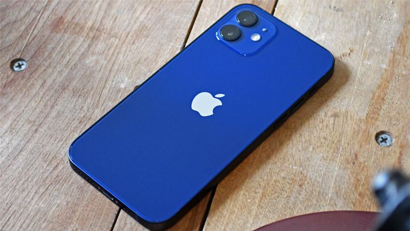 iPhone 12 mini to sell with Rs 10000 discount in Amazon Great Republic Day sale