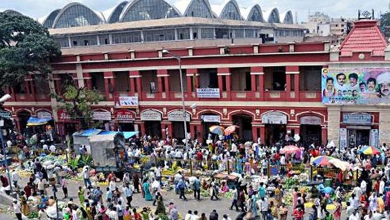 People Rush to Purchase Flower in Market due to Dasara in Bengaluru grg