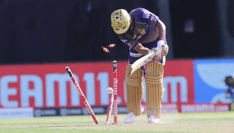 IPL 2020 KKR vs DC Anrich Nortje bowls a perfect yorker to Rahul Tripathi