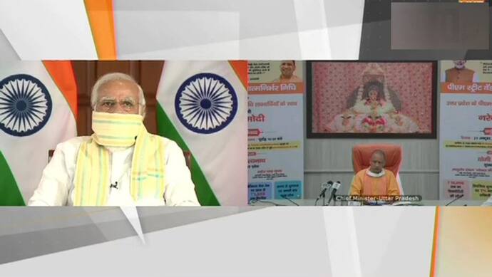 स्वनिधि योजना : पीएम मोदी बोले- पहले गरीब बैंक जाने की भी नहीं सोच सकता था, अब बैंक खुद उनके पास आ रहे