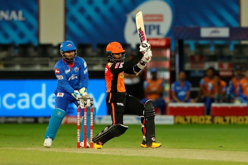 IPL2020 Sunrisers Hyderabad vs Delhi Capitals Live Updates SRH set 220 runs target for DC