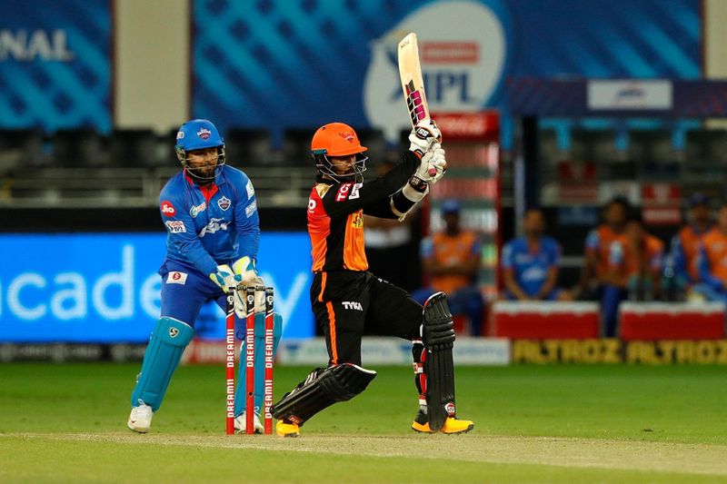 IPL2020 Sunrisers Hyderabad vs Delhi Capitals Live Updates SRH set 220 runs target for DC