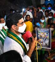 కేడీల రాజ్యంలో రైతుల‌కు బేడీలు...అదే అన్నదాతల నేరమా?: నారా లోకేష్
