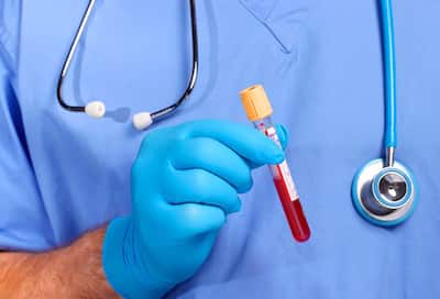 Karnataka records 2,576 COVID-19 positive cases on Monday