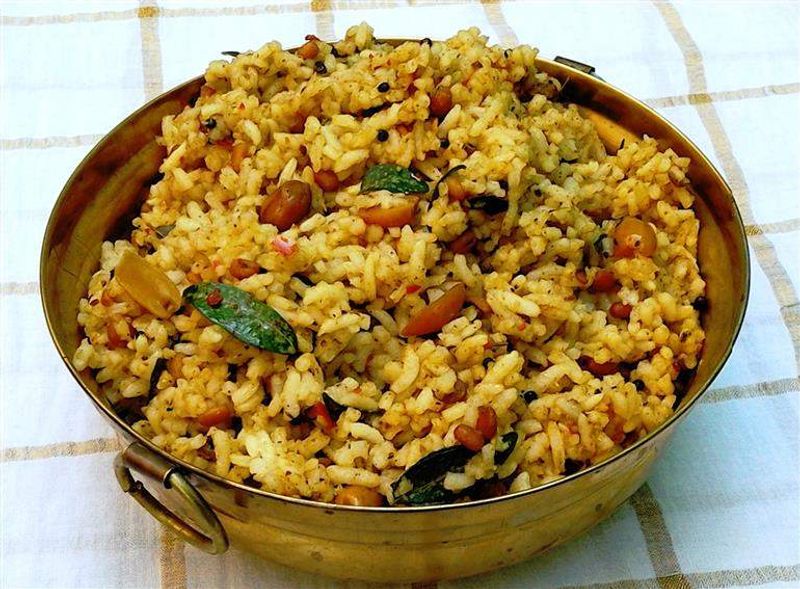 easy and tasty iyengar style puliyodharai recipe in tamil mks