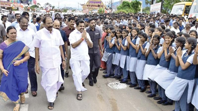 Student celebrate CM Edappadi palaniswami all pass announcement