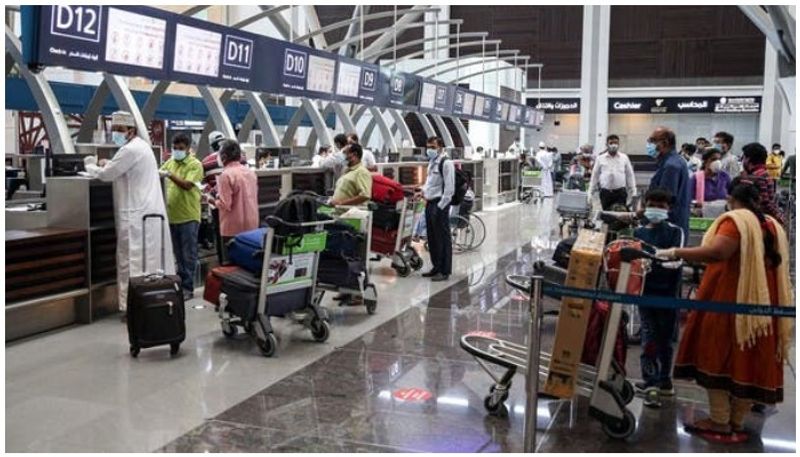 oman sets quarantine period for international travelers into seven days