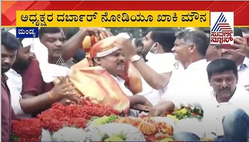 Mandya Politicians Supporters Flout Covid-19 Norms Mah