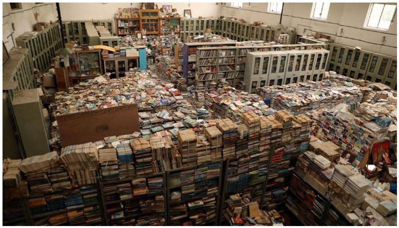 The man who collected more than 70,000 books