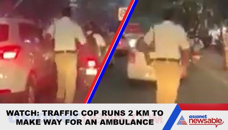 Hyderabad Traffic Police runs 2 km to clear traffic jam for ambulance, wins hearts  - gps