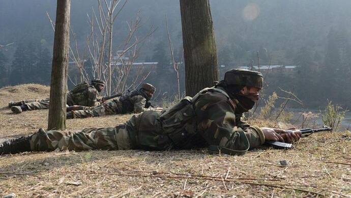 LAC पर सुरक्षाबलों ने घुसपैठ की कोशिश नाकाम की, कैप्टन समेत 4 जवान शहीद, 3 आतंकवादी भी ढेर