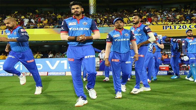 <p>యంగ్ కెప్టెన్ శ్రేయాస్ అయ్యర్ సారథ్యంలో గత సీజన్లో ప్లేఆఫ్ చేరిన ఢిల్లీ క్యాపిటల్స్... ఈ సీజన్ ప్రారంభంలో అద్వితీయ విజయాలతో ఫైనల్లోకి ప్రవేశించింది...</p>
<p>యంగ్ కెప్టెన్ శ్రేయాస్ అయ్యర్ సారథ్యంలో గత సీజన్లో ప్లేఆఫ్ చేరిన ఢిల్లీ క్యాపిటల్స్... ఈ సీజన్ ప్రారంభంలో అద్వితీయ విజయాలతో ఫైనల్లోకి ప్రవేశించింది...</p>