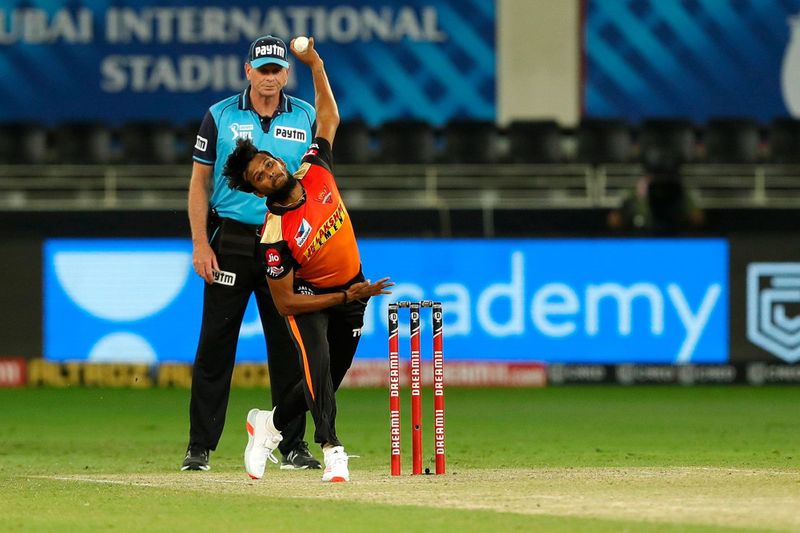 IPL 2021: Sunrisers Hyderabad player tests positive, 6 players isolated-ayh