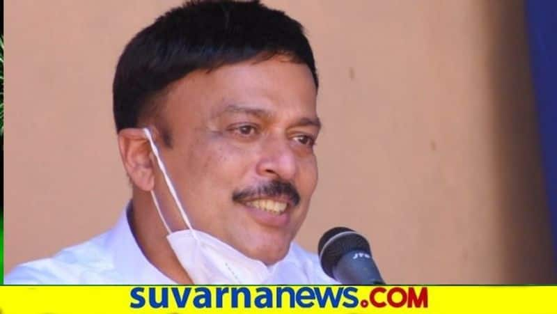 Siddaramaiahs splurge in students' lives: H.D. Rajesh Gowda snr