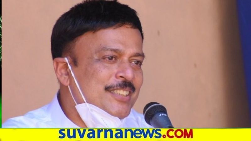 Siddaramaiahs splurge in students' lives: H.D. Rajesh Gowda snr