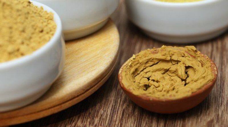 benefits of sandalwood paste on face in summer