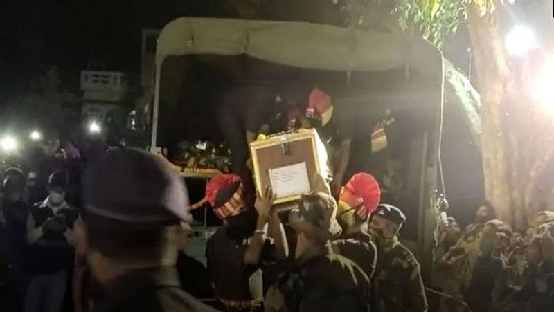 Martyred Indian soldier Subodh Ghosh s body reaches his hometown in West Bengal-dbr