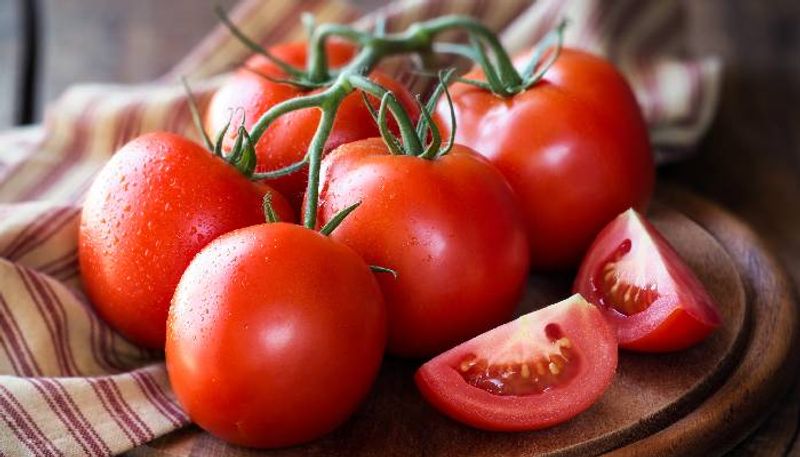 tomato prices fall to 3 years low per kg in wholesale markets - bsb