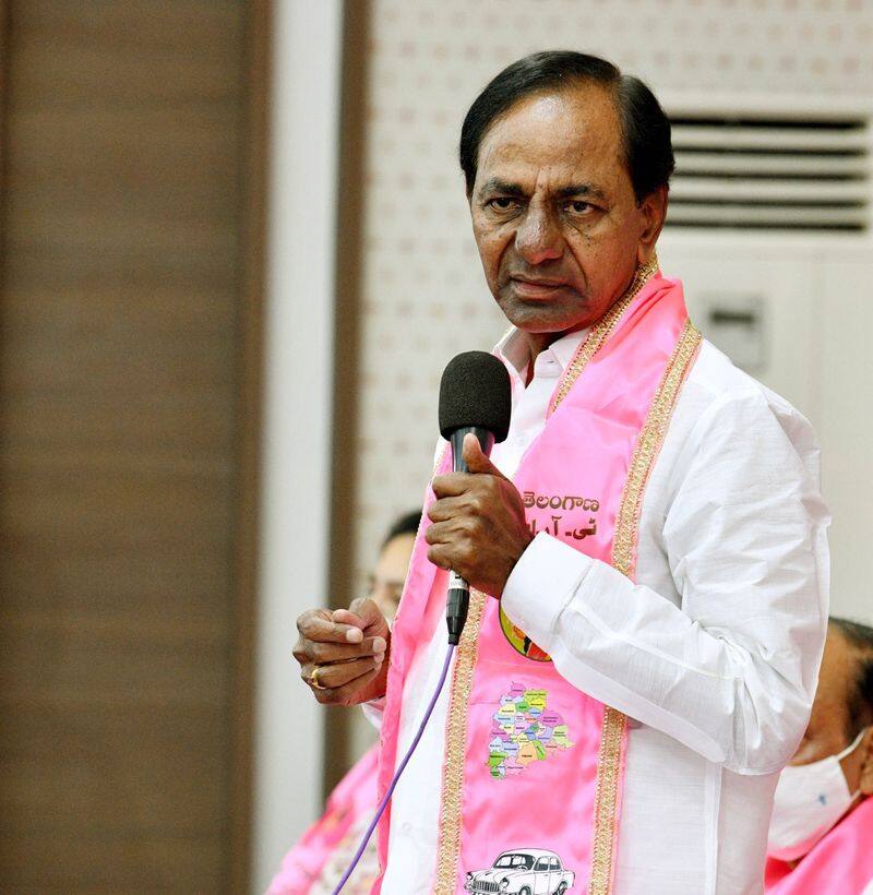 KCR changes trategy: Ignores seniors, gives importance to youth