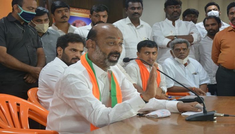 bandi sanjay meets bjp dissident leaders