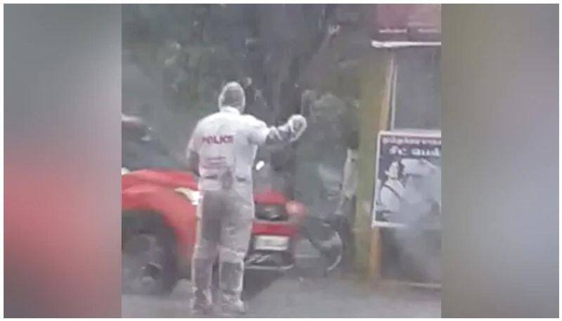 cop managed traffic in heavy rain for 4 hours