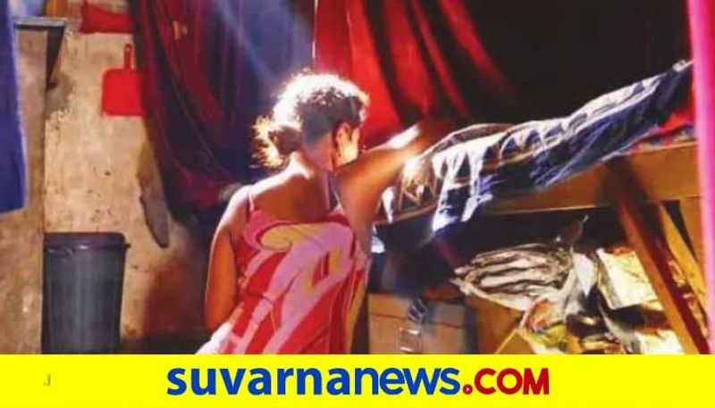 Mumbai kamathipura prostitutes opt alternative jobs due to Covid19 vcs