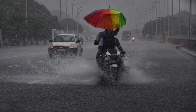 ধেয়ে আসছে ঝোড়ো হাওয়া, ২-৩ ঘন্টার মধ্যে ঝাপিয়ে বৃষ্টি রাজ্যের এই জেলাগুলিতে