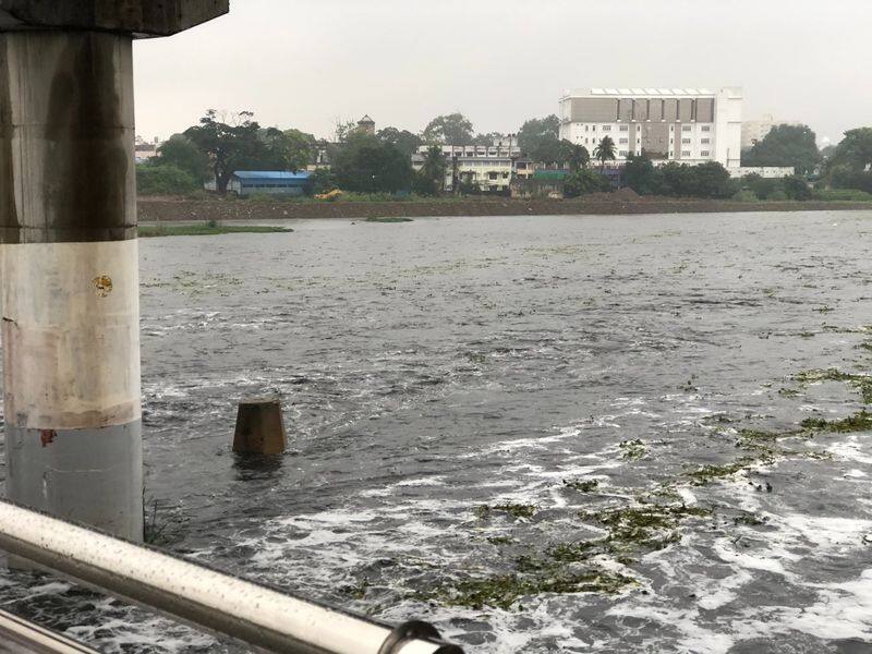 Due to heavy rains, the water level of Chembarambakkam Lake has increased KAK