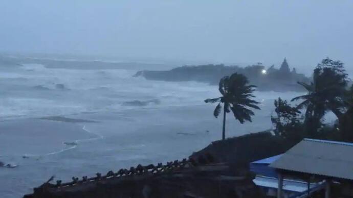 Cyclone Gulab: আরও কাছে ঘূর্ণিঝড় 'গুলাব',  প্রবল বর্ষণের পূর্বাভাস কলকাতা সহ দক্ষিণবঙ্গে