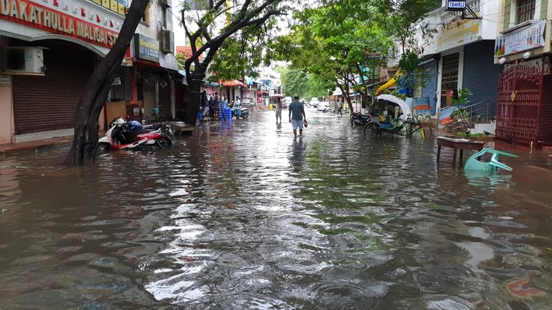 Heavy rain warning in 13 districts