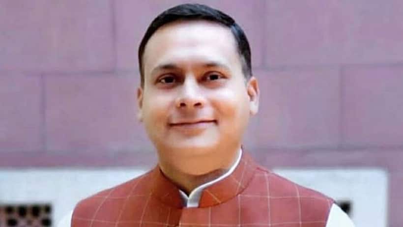 విపక్ష నేతల ‘‘ ఐ ఫోన్ హ్యాకింగ్‌ ’’ వెనుక జార్జ్ సోరోస్ లింక్ .. చిదంబరానికి బీజేపీ నేత అమిత్ మాలవీయ కౌంటర్