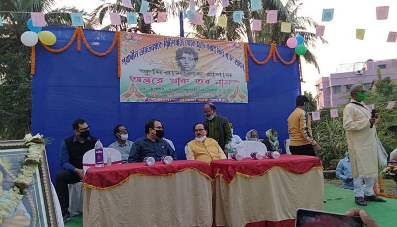 Political rivals Laxman Seth, Kunal Ghosh share stage at Haldia-dbr