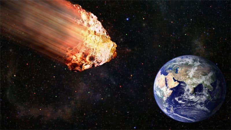 large meteorite coming towards the earth and red alert has been issued by NASA